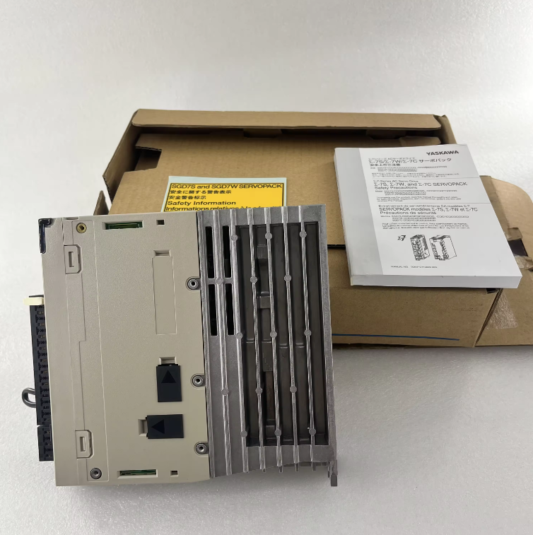 Trình điều khiển SERVO AC YASKAWA SGD7S-2R8A10A002